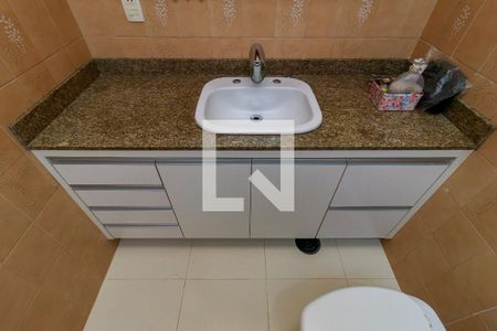Casa à venda com 243m², 4 quartos e 5 vagas Casa à venda com 243m², 4 quartos e 5 vagasSuíte 1 - Banheiro