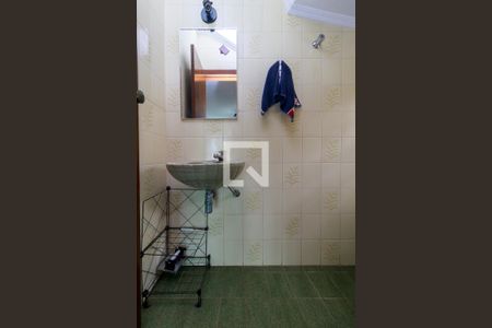 Casa à venda com 243m², 4 quartos e 5 vagas Casa à venda com 243m², 4 quartos e 5 vagasLavabo