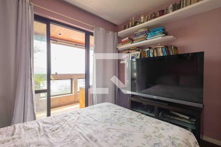 Apartamento à venda com 214m², 4 quartos e 3 vagas Apartamento à venda com 214m², 4 quartos e 3 vagasQuarto 1