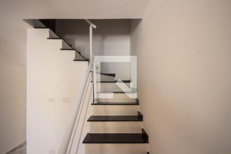 Escada de casa à venda com 2 quartos, 150m² em Chácara Belenzinho, São Paulo