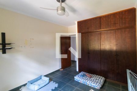 Casa de condomínio para alugar com 330m², 3 quartos e sem vaga Casa de condomínio para alugar com 330m², 3 quartos e sem vagaQuarto 01