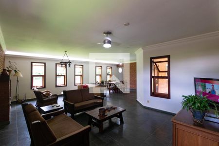 Casa de condomínio para alugar com 330m², 3 quartos e sem vaga Casa de condomínio para alugar com 330m², 3 quartos e sem vagaSalas