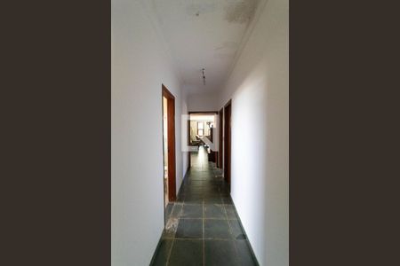Casa de condomínio para alugar com 330m², 3 quartos e sem vaga Casa de condomínio para alugar com 330m², 3 quartos e sem vagaCorredor