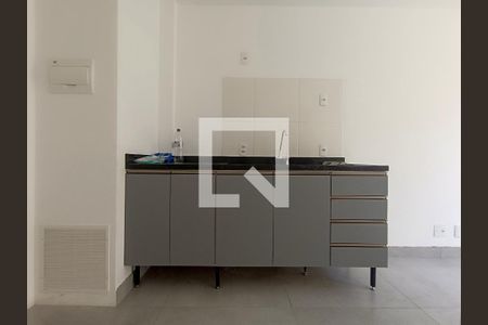 Sala/Cozinha de kitnet/studio para alugar com 1 quarto, 34m² em Água Branca, São Paulo