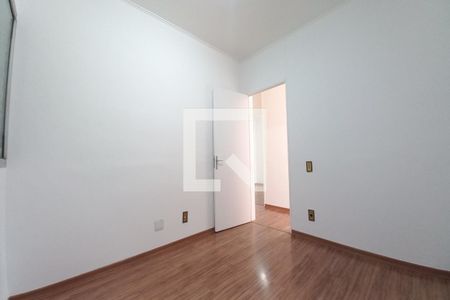 Quarto 1  de apartamento para alugar com 3 quartos, 70m² em Jardim dos Oliveiras, Campinas
