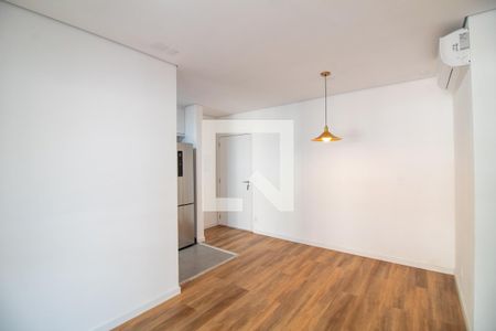 Sala de apartamento para alugar com 2 quartos, 65m² em Jardim das Acácias, São Paulo