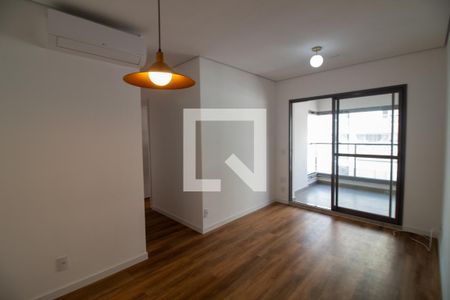 Sala de apartamento para alugar com 2 quartos, 65m² em Jardim das Acácias, São Paulo