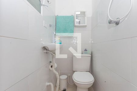 Banheiro de kitnet/studio para alugar com 1 quarto, 16m² em Aclimação, São Paulo