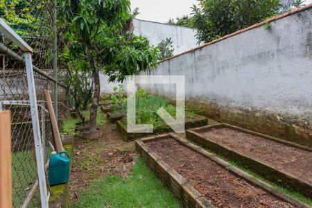 Casa de condomínio à venda com 555m², 4 quartos e 4 vagas Casa de condomínio à venda com 555m², 4 quartos e 4 vagasJardim