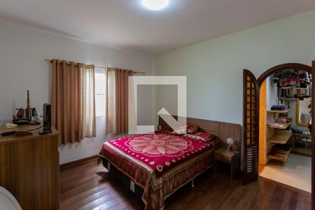 Casa de condomínio à venda com 555m², 4 quartos e 4 vagas Casa de condomínio à venda com 555m², 4 quartos e 4 vagasSuíte 2