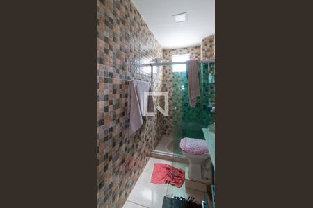 Banheiro de casa à venda com 1 quarto, 470m² em Cordovil, Rio de Janeiro