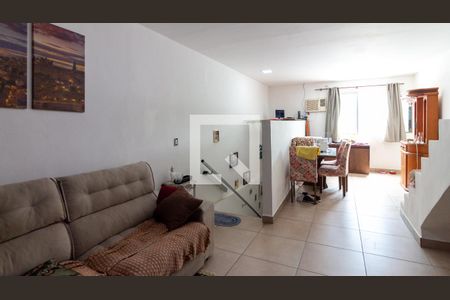 Sala de casa à venda com 1 quarto, 470m² em Cordovil, Rio de Janeiro