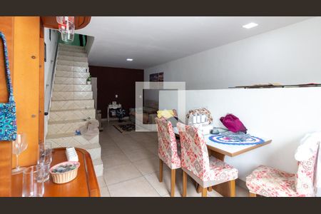 Sala de casa à venda com 1 quarto, 470m² em Cordovil, Rio de Janeiro