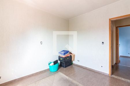 Quarto 1 de casa para alugar com 3 quartos, 150m² em Km 18, Osasco