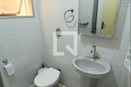 Banheiro de apartamento para alugar com 1 quarto, 42m² em Vila Caiçara, Praia Grande