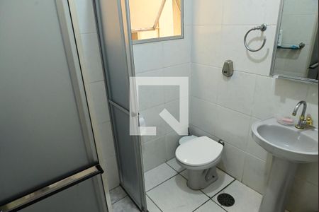 Banheiro de apartamento para alugar com 1 quarto, 42m² em Vila Caiçara, Praia Grande