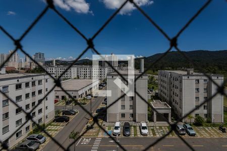 Vista - Sala de apartamento para alugar com 2 quartos, 57m² em Loteamento Mogilar, Mogi das Cruzes