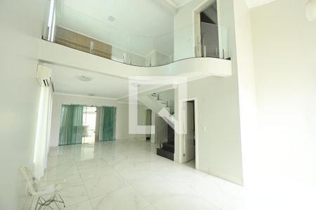 Casa de condomínio para alugar com 340m², 5 quartos e 2 vagasSala
