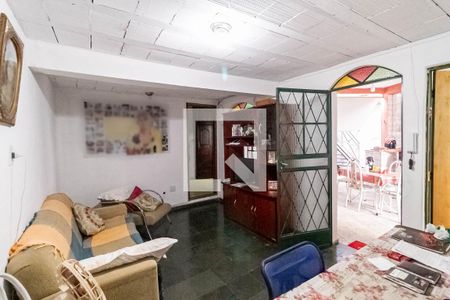 Casa à venda com 205m², 4 quartos e 2 vagasCasa 1 - Sala 