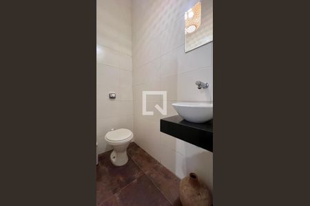 Lavabo de casa à venda com 3 quartos, 160m² em Pinheiros, São Paulo