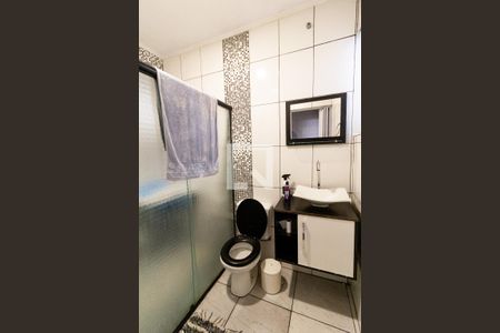 Casa à venda com 215m², 5 quartos e 2 vagas Casa à venda com 215m², 5 quartos e 2 vagasBanheiro casa 2