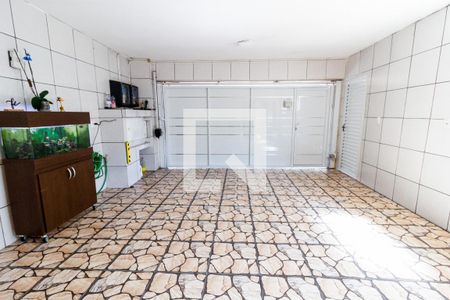 Casa à venda com 215m², 5 quartos e 2 vagas Casa à venda com 215m², 5 quartos e 2 vagasÁrea comum