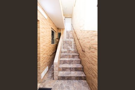 Casa à venda com 215m², 5 quartos e 2 vagas Casa à venda com 215m², 5 quartos e 2 vagasÁrea comum