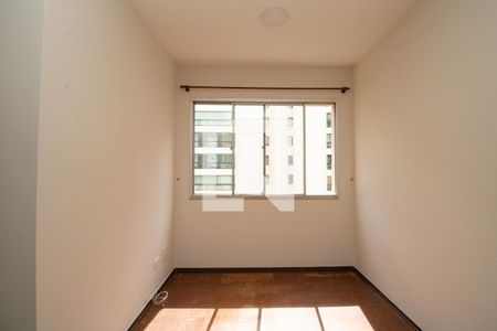 Apartamento à venda com 60m², 2 quartos e 1 vagaSala, janela