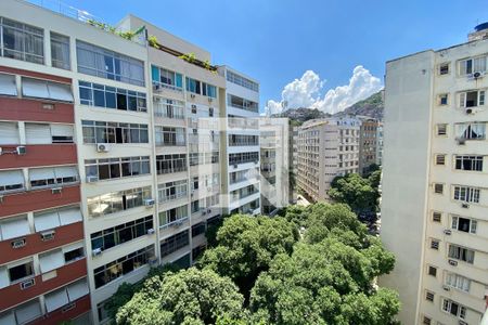 Vista - Sala de apartamento à venda com 3 quartos, 170m² em Copacabana, Rio de Janeiro
