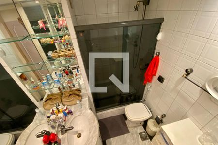 Banheiro Suíte 1 de apartamento à venda com 3 quartos, 170m² em Copacabana, Rio de Janeiro