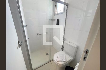 Banheiro de apartamento à venda com 1 quarto, 40m² em Eldorado, Contagem