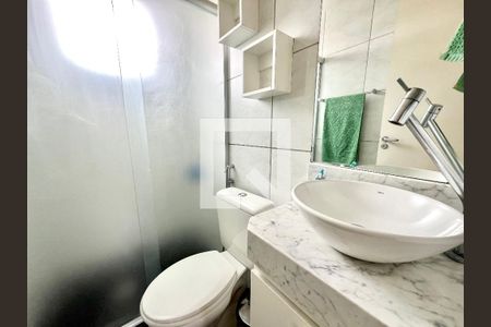 Suíte - Banheiro de apartamento à venda com 2 quartos, 45m² em Kennedy, Contagem