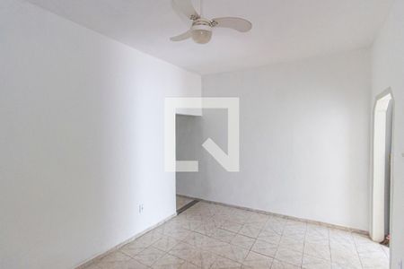 Sala de casa para alugar com 2 quartos, 80m² em Bento Ribeiro, Rio de Janeiro