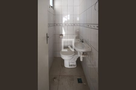 Lavabo de casa de condomínio para alugar com 2 quartos, 80m² em Jardim Guairaca, São Paulo