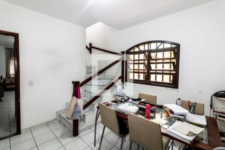 Casa à venda com 140m², 3 quartos e 2 vagasSala 1