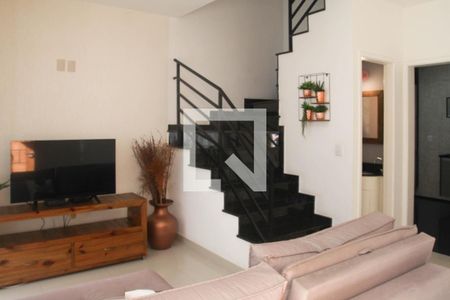 Sala de casa de condomínio à venda com 2 quartos, 120m² em Vila Libanesa, São Paulo