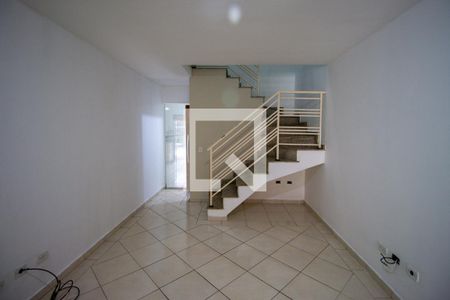 Sala de casa à venda com 2 quartos, 84m² em Cidade Antônio Estevão de Carvalho, São Paulo
