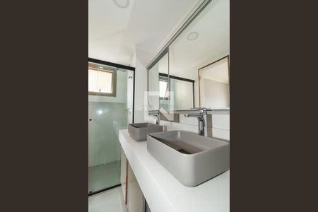 Banheiro da Suíte de apartamento à venda com 3 quartos, 131m² em Mont Serrat, Porto Alegre