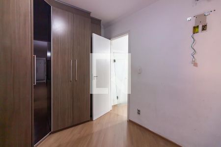 Quarto 1 de apartamento para alugar com 2 quartos, 57m² em Jardim Roberto, Osasco