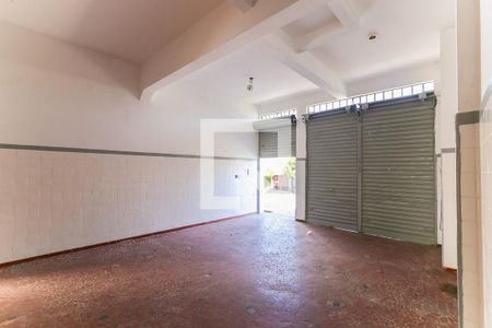 Casa à venda com 350m², 5 quartos e 10 vagas Casa à venda com 350m², 5 quartos e 10 vagasSalão