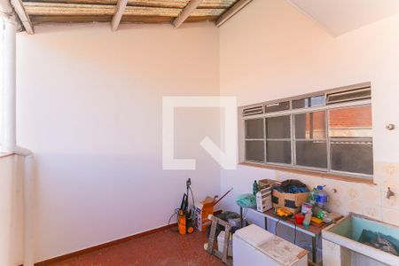 Casa à venda com 350m², 5 quartos e 10 vagas Casa à venda com 350m², 5 quartos e 10 vagasÁrea de Serviço