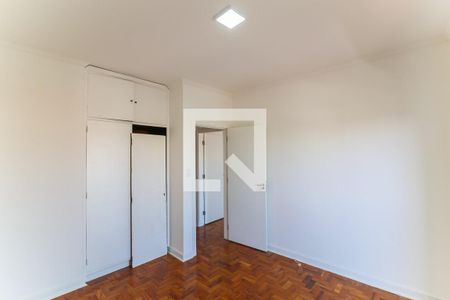 Casa à venda com 350m², 5 quartos e 10 vagas Casa à venda com 350m², 5 quartos e 10 vagasQuarto 3