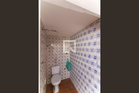 Casa à venda com 350m², 5 quartos e 10 vagas Casa à venda com 350m², 5 quartos e 10 vagasBanheiro de serviço