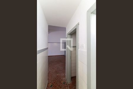 Casa à venda com 350m², 5 quartos e 10 vagas Casa à venda com 350m², 5 quartos e 10 vagasBanheiro de serviço