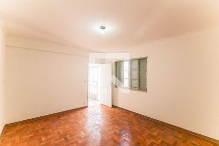 Casa à venda com 350m², 5 quartos e 10 vagas Casa à venda com 350m², 5 quartos e 10 vagasQuarto 4