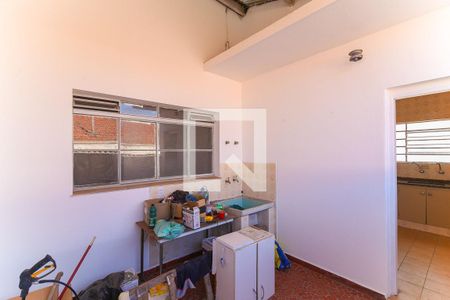 Casa à venda com 350m², 5 quartos e 10 vagas Casa à venda com 350m², 5 quartos e 10 vagasÁrea de Serviço