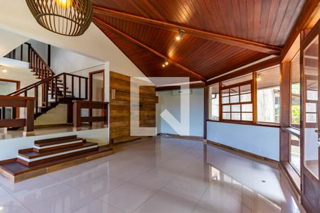 Sala 1 de casa para alugar com 3 quartos, 385m² em Itaipu, Niterói