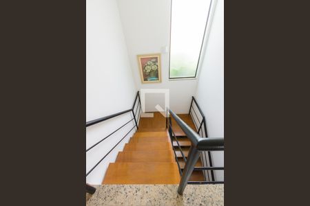 Escada de casa de condomínio à venda com 4 quartos, 364m² em Anil, Rio de Janeiro