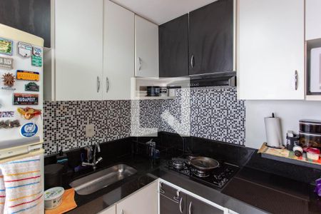 Cozinha de apartamento à venda com 3 quartos, 80m² em Itapoã, Belo Horizonte