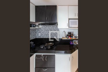 Cozinha de apartamento à venda com 3 quartos, 80m² em Itapoã, Belo Horizonte